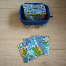 Charger l'image dans la galerie, lot de 10 lingettes démaquillantes avec panière assortie aux motifs de feuillages aquatiques