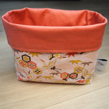 Charger l'image dans la galerie, corbeille rose aux motifs japonais