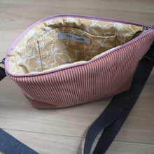 Charger l'image dans la galerie, sac en velours rose