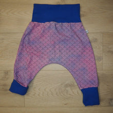 Charger l'image dans la galerie, sarouel rose et bleu aux motifs d'arcs en ciel roses et bleus