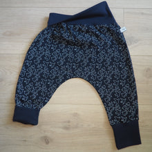 Charger l'image dans la galerie, sarouel pour enfant bleu avec des oiseaux