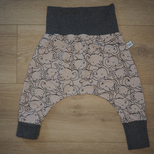 sarouel pour bébé beige et gris avec motifs d'éléphants